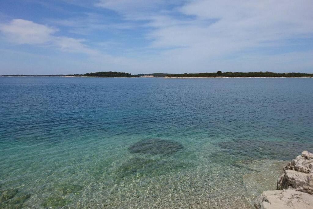 Apartment Vesna For 2, Free Parking And Wi-Fi Pula Exterior foto