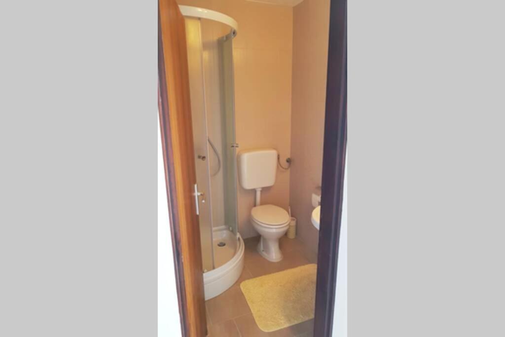 Apartment Vesna For 2, Free Parking And Wi-Fi Pula Exterior foto